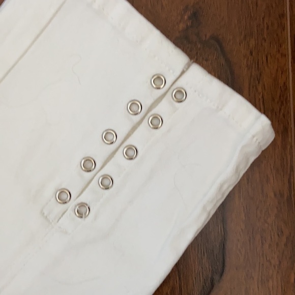 Suzanne Betro white pants in size 10 - Picture 8 of 14